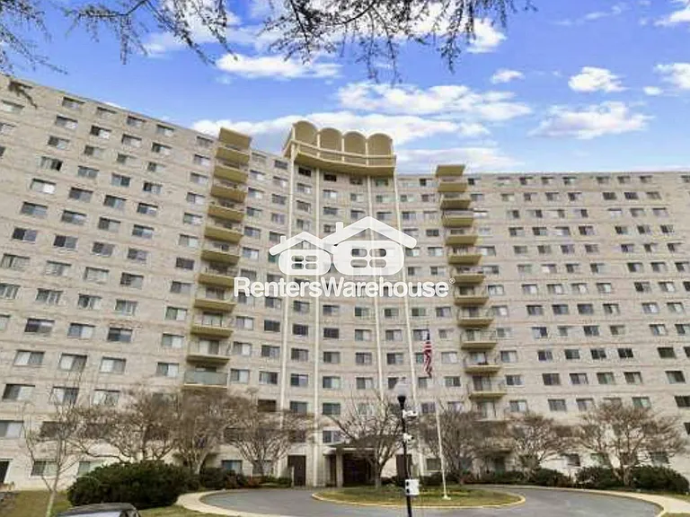 1111 University Blvd W #801 — Photo 1