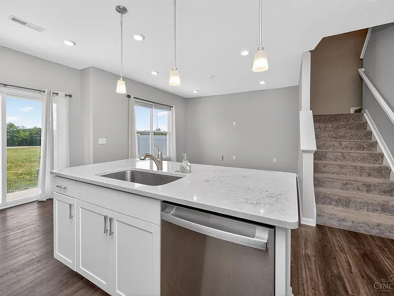 5559 Eagle Ct — Photo 12