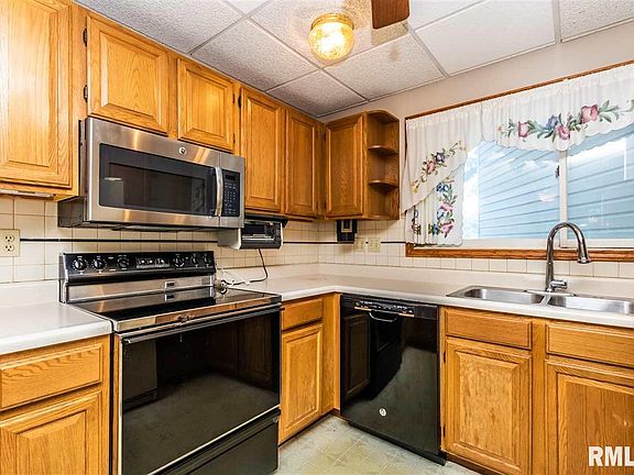 5th image of 7221 N Lakeside Ct #11