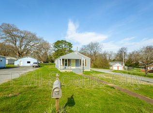936 Cross St, Rossville, GA 30741