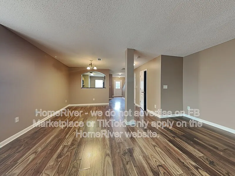 2 bed, 2.5 bath, 1404 sqft, $1,840 — Photo 4