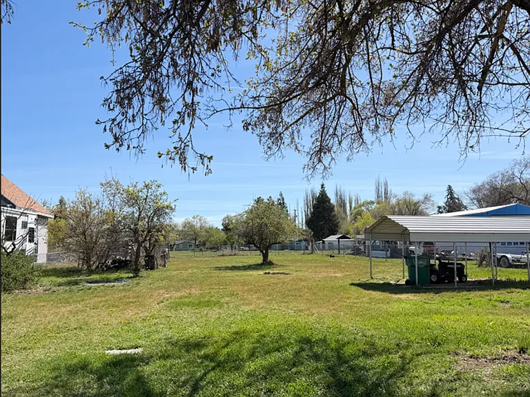 4305 Altamont Dr — Photo 14
