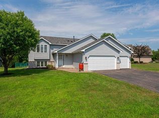 7062 Eagle Trl, Centerville, MN 55038