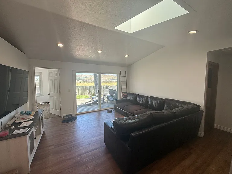 2486 E Mendota Dr — Photo 5