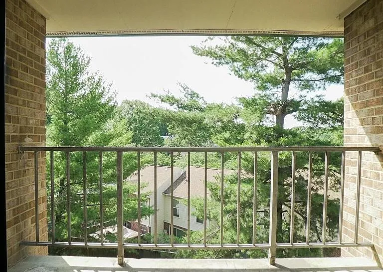 525 N Armistead St #302 — Photo 16