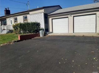 19 Dalton Rd, Bay Shore, NY 11706