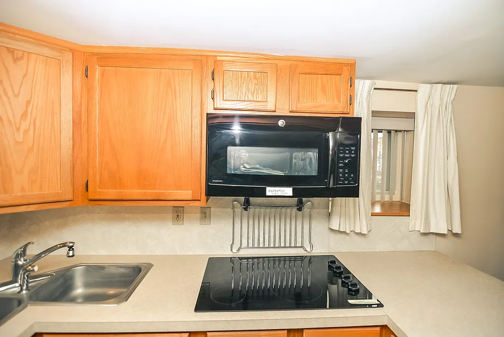 2732 N Central Park Ave — Photo 4