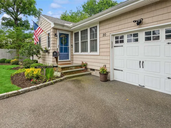 20 Hildreth Court, Amityville, NY 11701