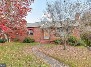 558 Jefferson Ave, Charles Town, WV 25414