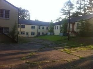 413 E Adams St, Kosciusko, MS 39090