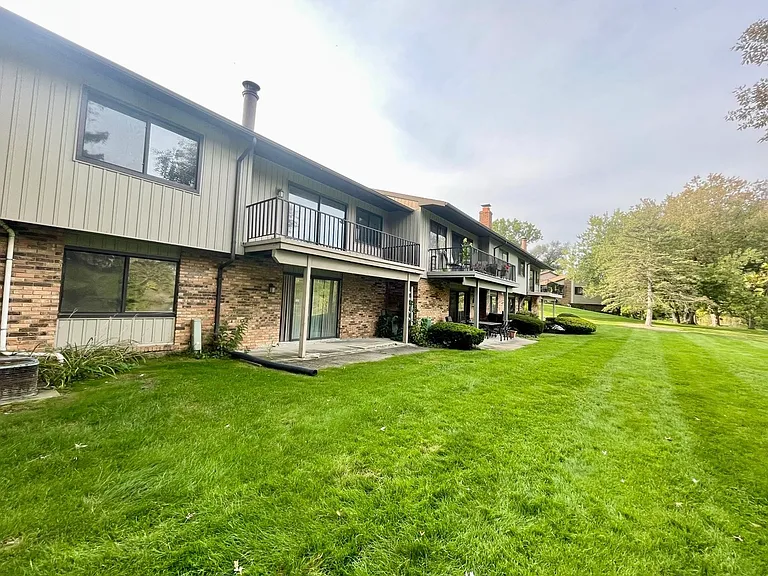 4608 Laurel Club Cir — Photo 19