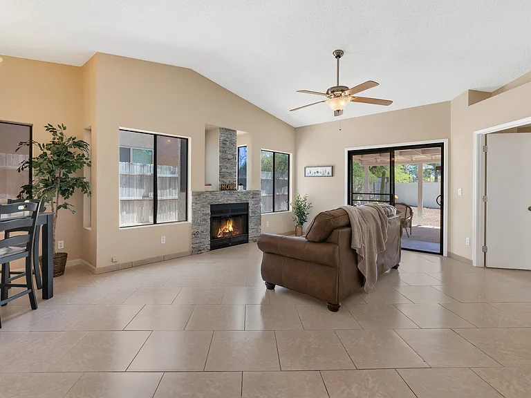 4979 W Condor Dr — Photo 2