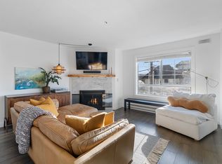 1950 E 11th Ave #305, Vancouver, BC V5N 1Z2