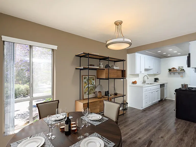 The Grove Apartments — Photo 9
