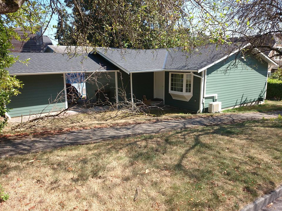 2nd image of 3201 E Yesler Way