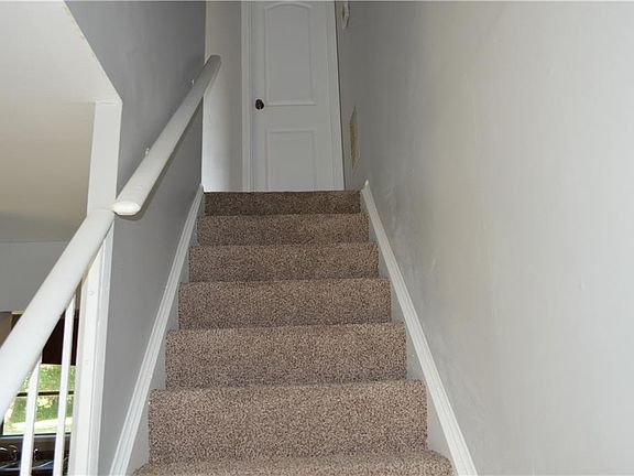 5th image of 3721 N Erin Dr