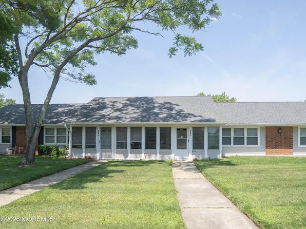 228B Buckingham Court, Lakewood, NJ 08701