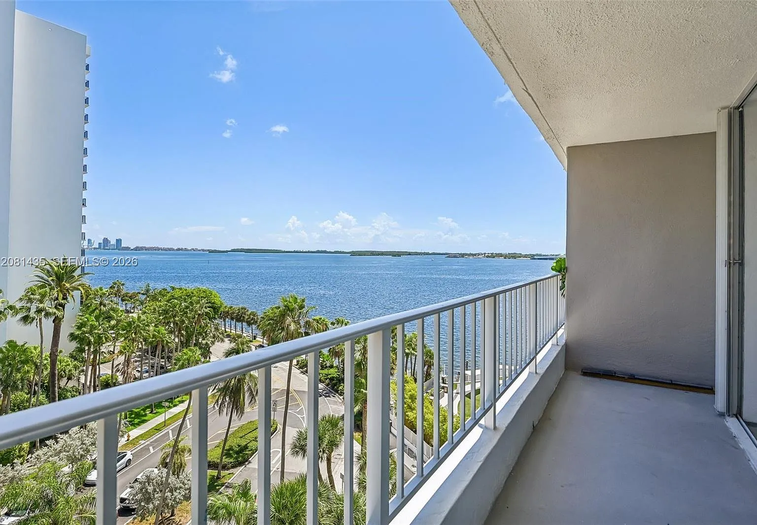 Brickell Harbour Condo — Photo 1
