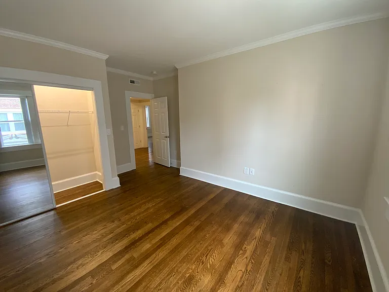 16 Short St #2 — Photo 7