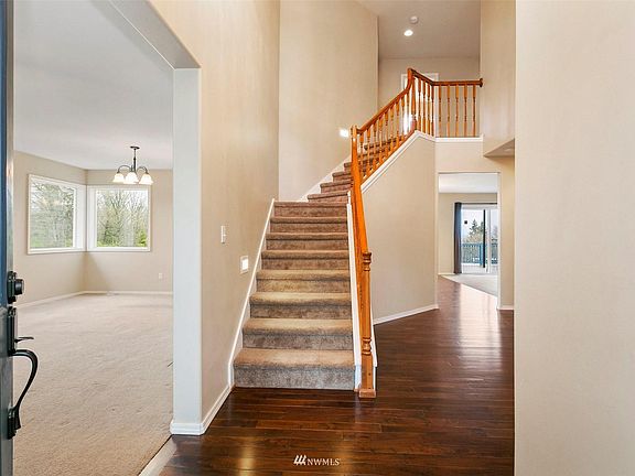 3rd image of 14227 5th Ave NW