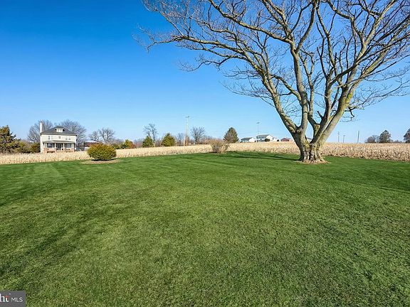 5th image of 525 Bahns Mill Rd