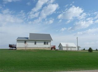 4139 Grubbs Creek Rd, Center Point, IA 52213