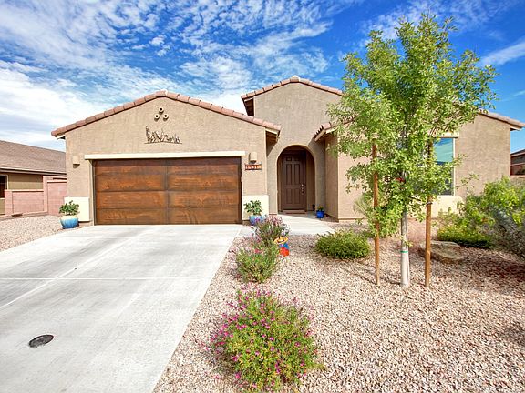 2nd image of 1491 E Stronghold Canyon Ln