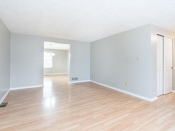 5th image of 4264 Hanging Rock Ct