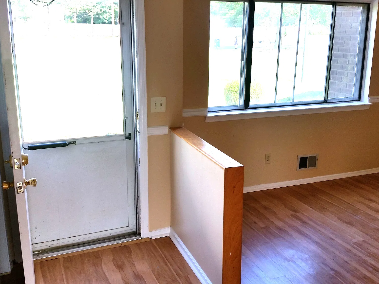 3 bed, 2.5 bath, 1360 sqft, $3,000 — Photo 2