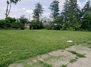 301 Pine Ridge Rd, Dayton, OH 45405