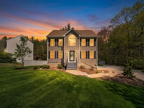 5 Treaty Court, Sandown, NH 03873