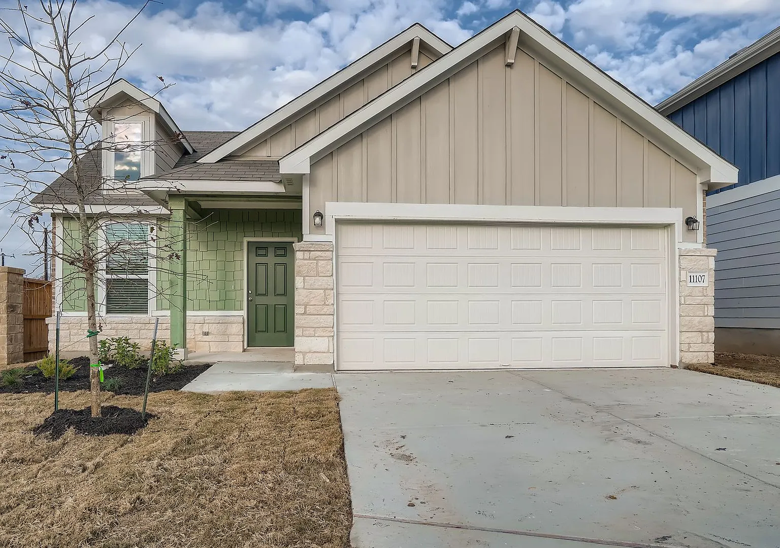 4br/2bath One-Story In Davis Ranch Subdivision — Photo 2