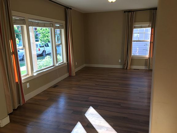 3rd image of 10809 S Weiss Dr