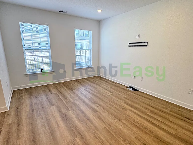 4918 Breck Ln — Photo 10
