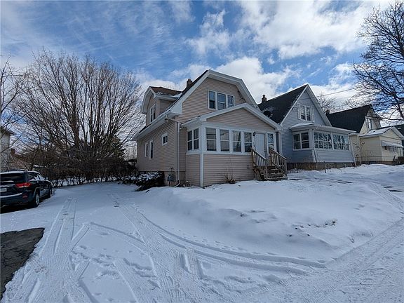 2nd image of 36 Taft Ave