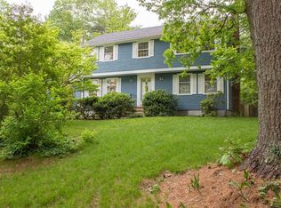 27 Nebo St, Medfield, MA 02052