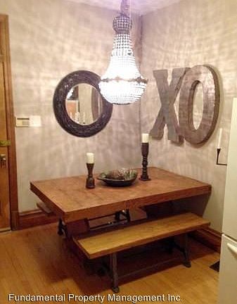 2nd image of 1934 N Leavitt St #2