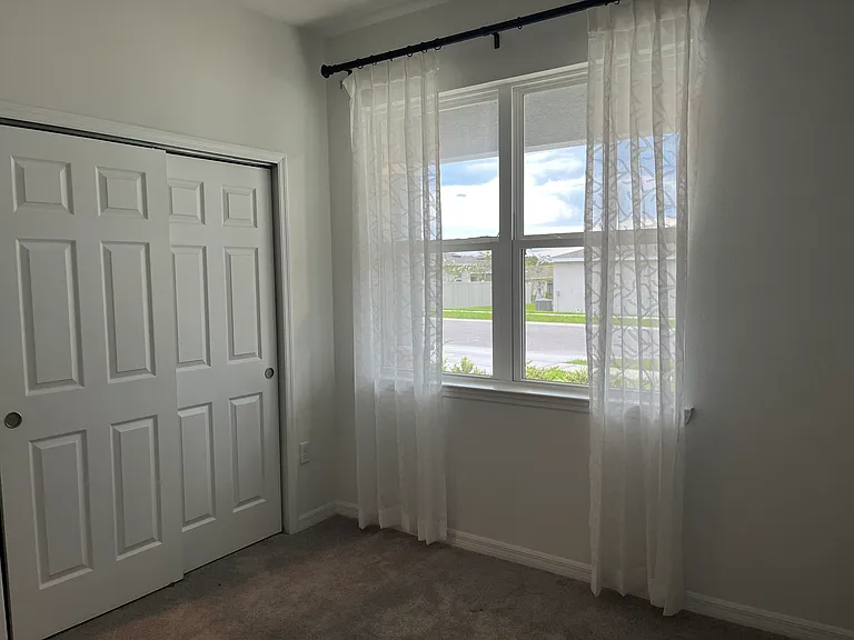 1658 Blue Lagoon Cir — Photo 17