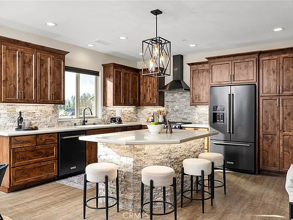 3rd image of 5929 Sawmill Rd