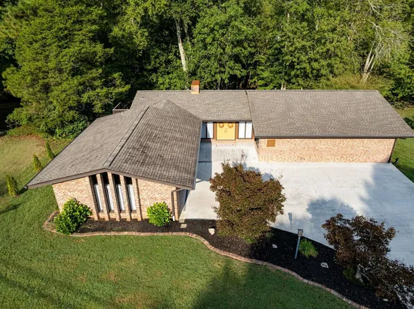 825 Everhart Dr NW, Cleveland, TN 37311