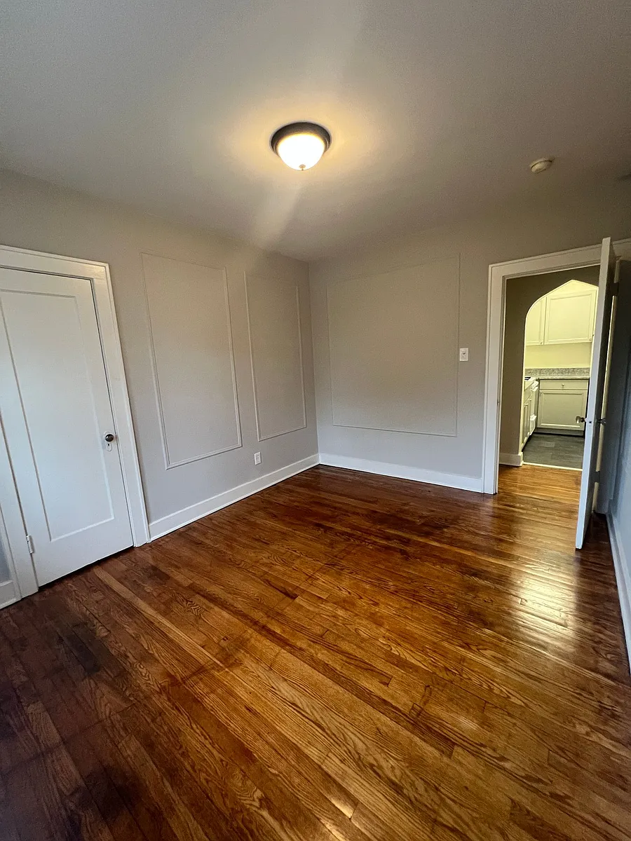 Building Photo - 826 Chestnut Street
