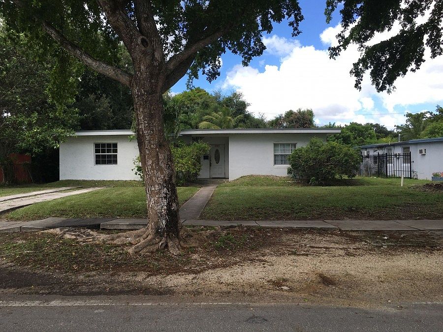 1st image of 661 NE 139th St