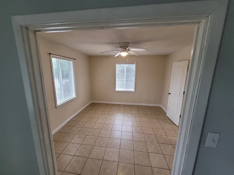 4901 Oriole Dr — Photo 6