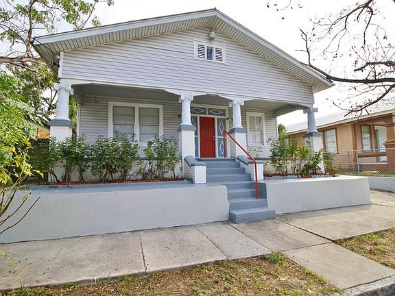 2nd image of 3019 Sanchez St