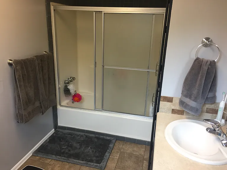 808 E Illinois Ave — Photo 8