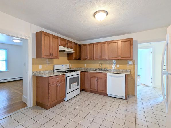 322 Lowell St #1
