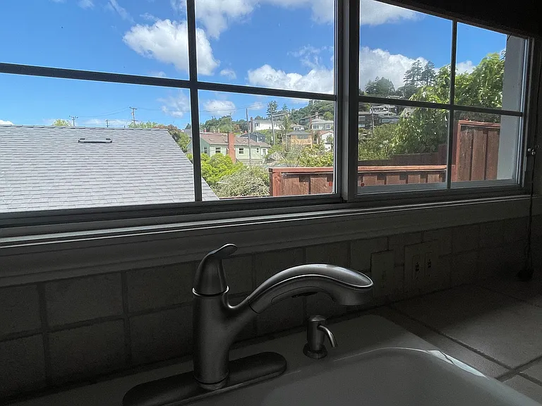 211 Cambridge Ave — Photo 11