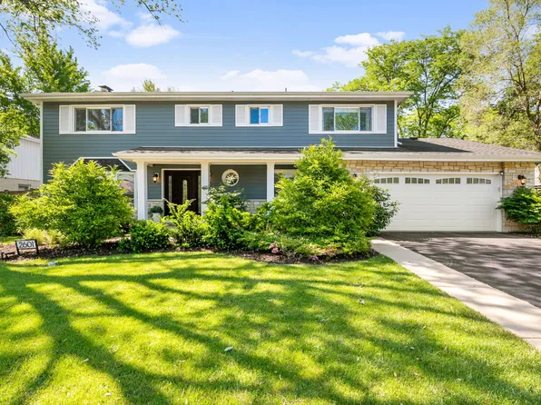 2601 Mulberry Ln, Northbrook, IL 60062