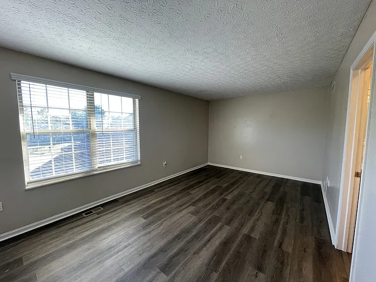 2917-2919 United Ct — Photo 10