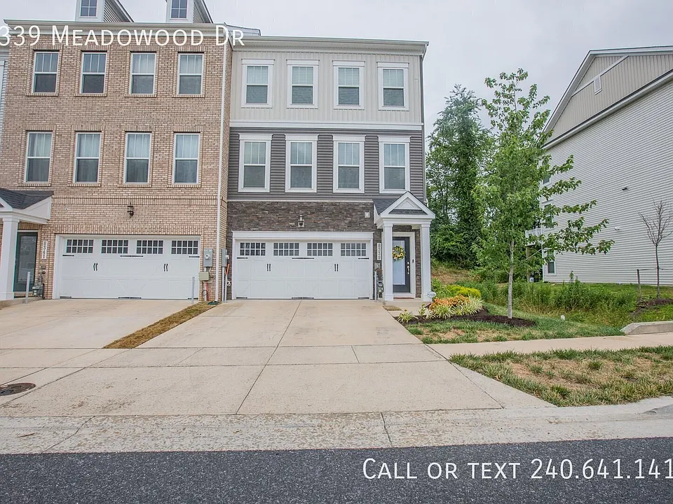 8339 Meadowood Dr